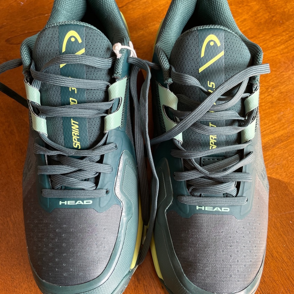 Head court shoes
